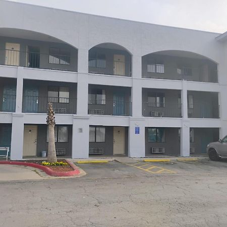Hallmark Inn And Suites San Antonio Luaran gambar